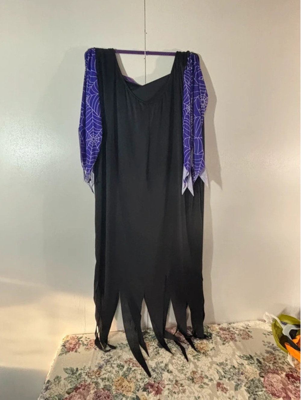 Wicked Costumes Women’s Witch Dress M 8-10 Purple Spiderweb Halloween